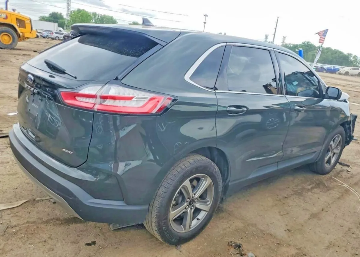 FORD EDGE SEL 2023