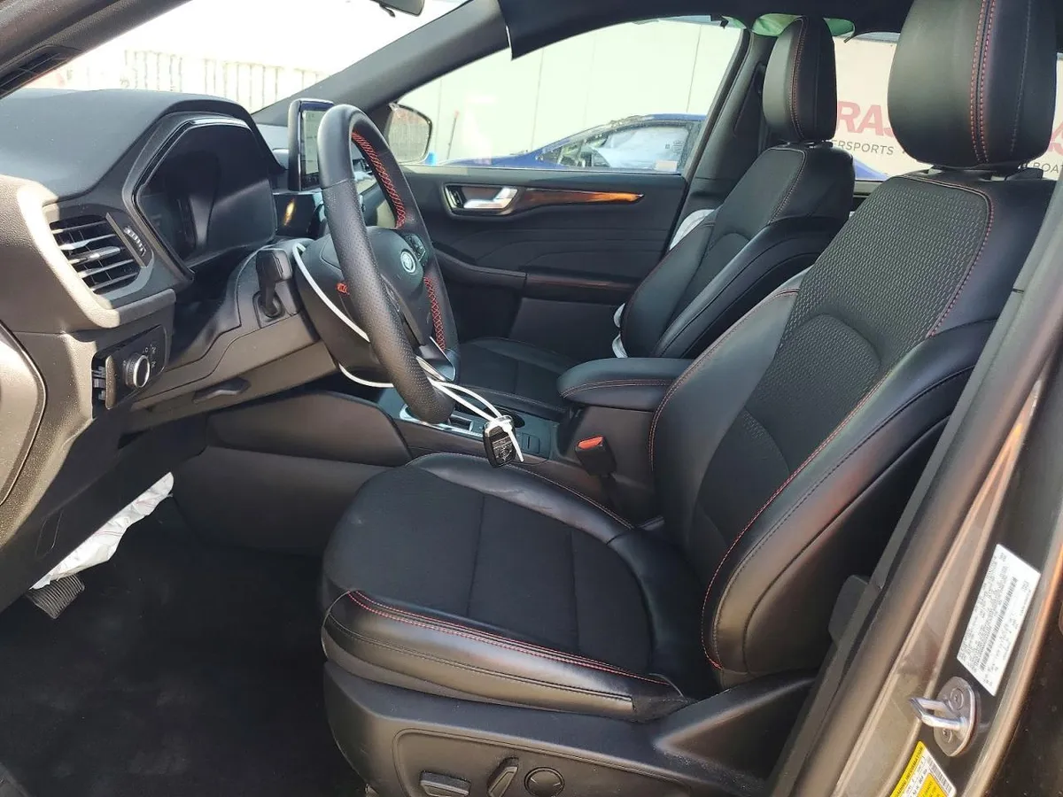 FORD ESCAPE 2025