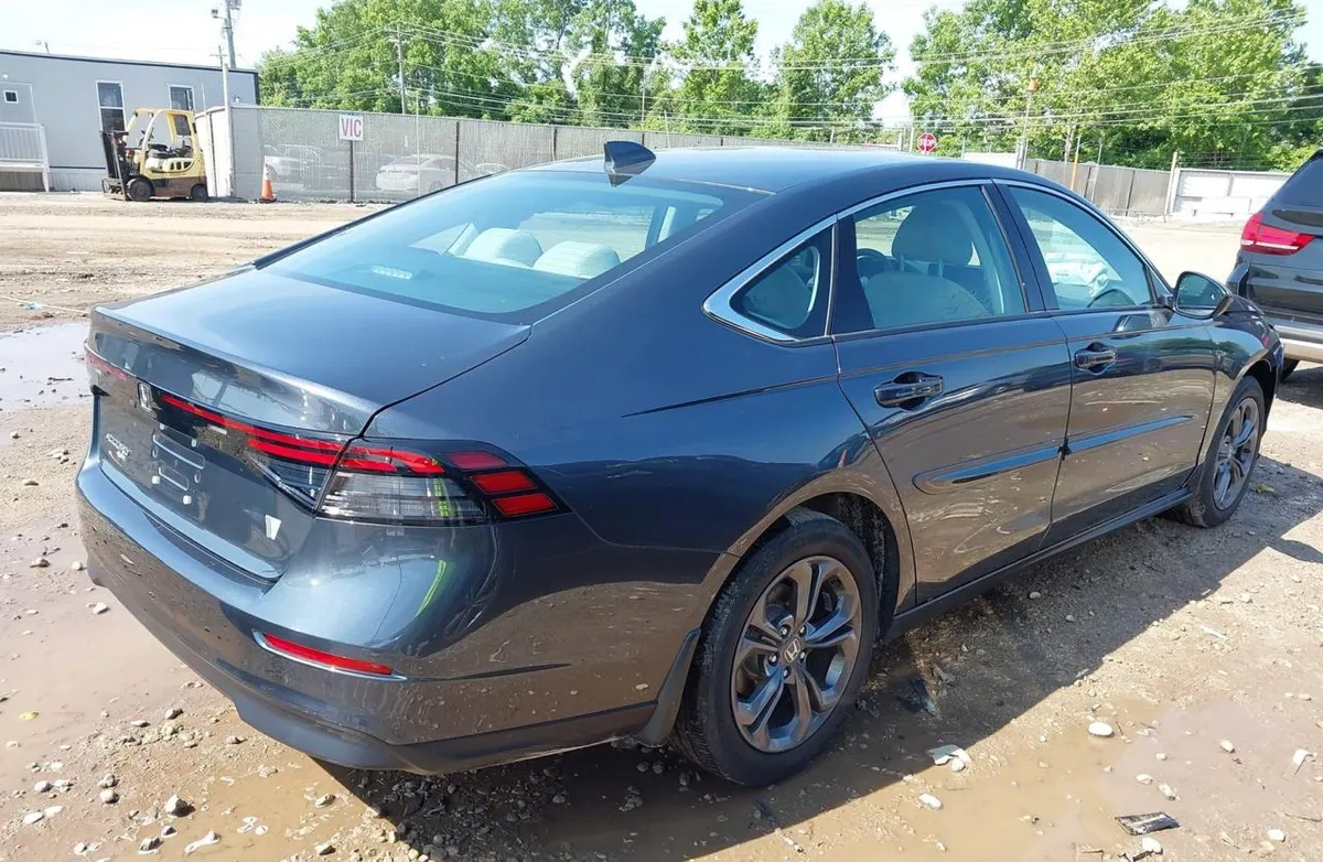 HONDA ACCORD EX 2023