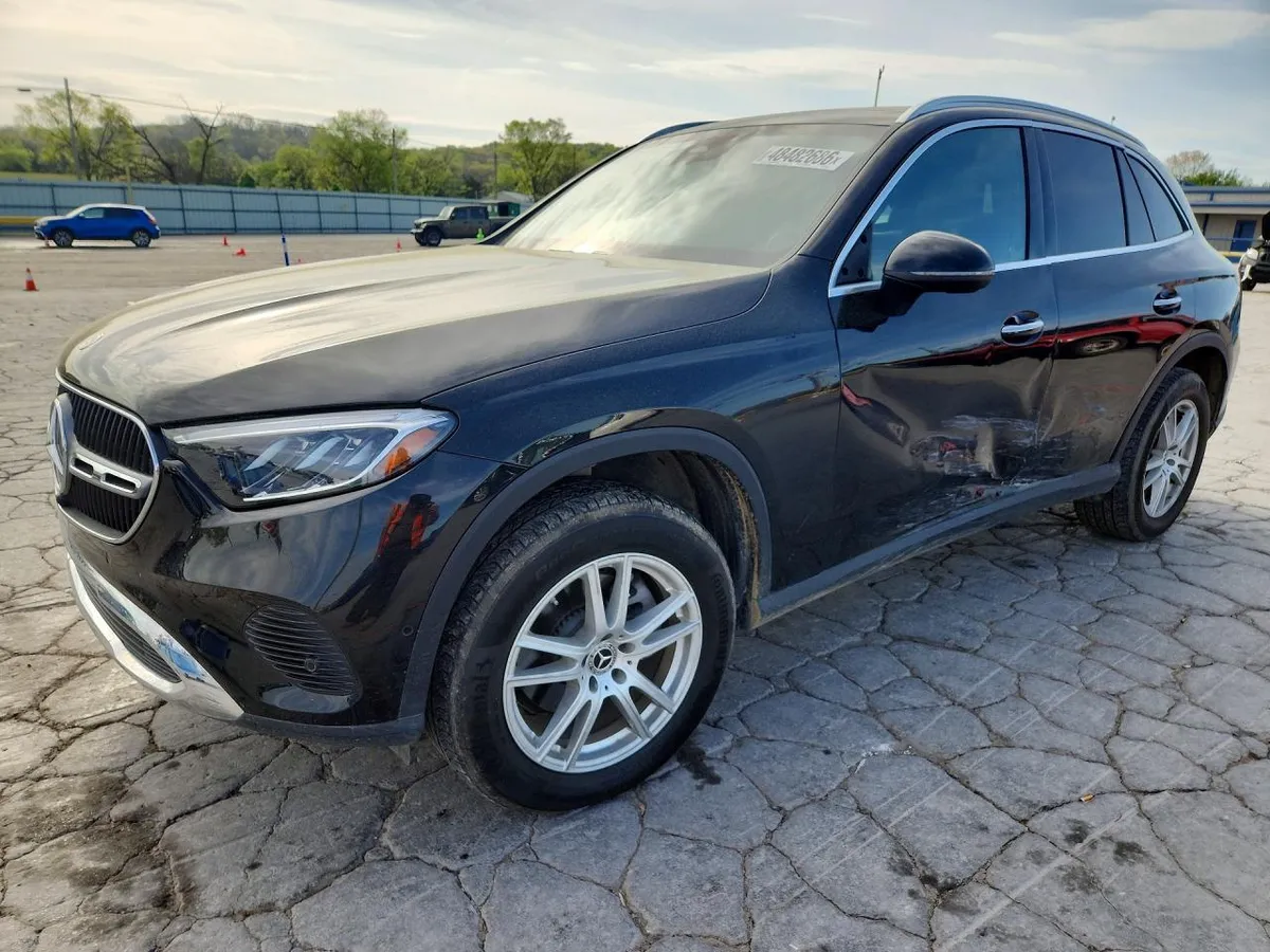 MERCEDES-BENZ GLC 2023