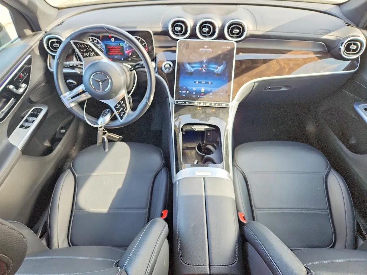 MERCEDES-BENZ GLC 2023