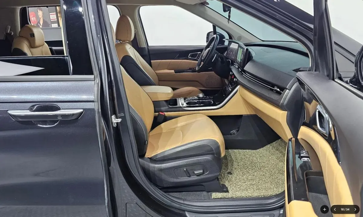 KIA CARNIVAL SIGNATURE 2023