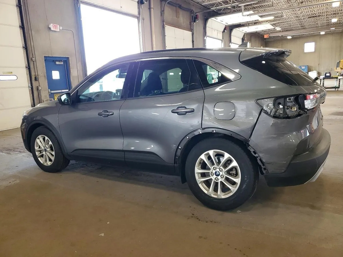 FORD ESCAPE SE 2021