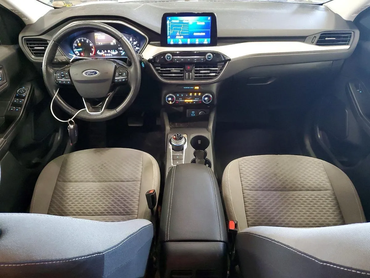 FORD ESCAPE SE 2021