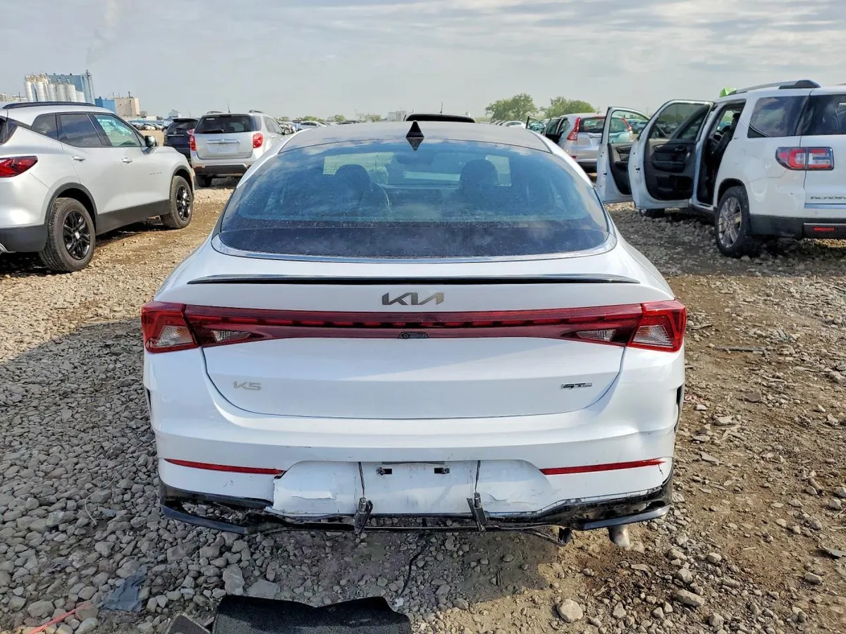 KIA K5 2023