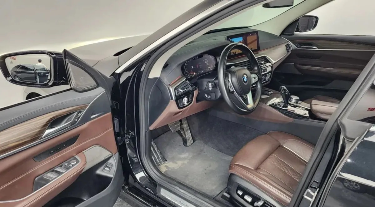 BMW 6 SERIES LUXURY 2022