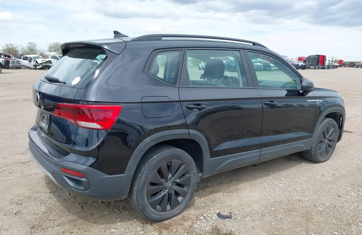 VOLKSWAGEN TAOS S 2021