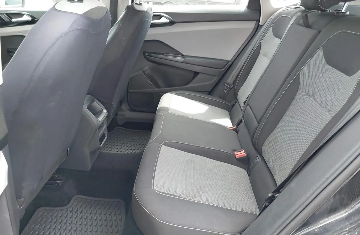 VOLKSWAGEN TAOS S 2021