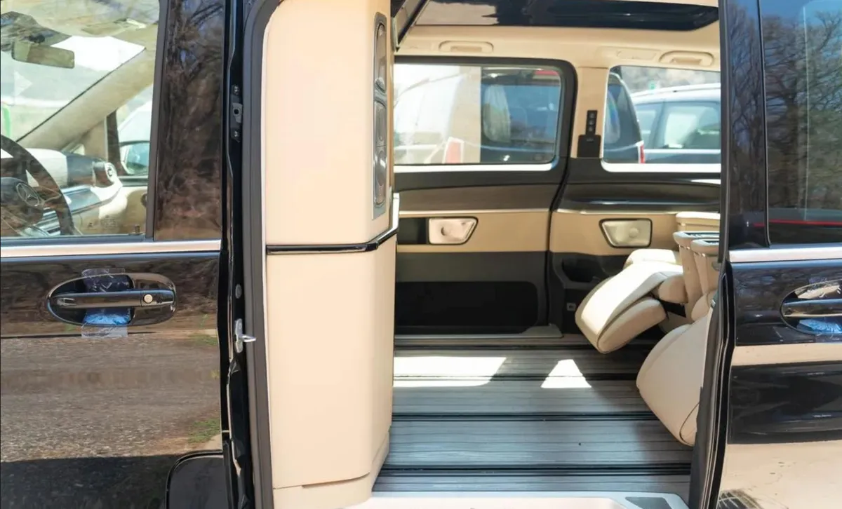 MERCEDES-BENZ V-CLASS VIP 2025