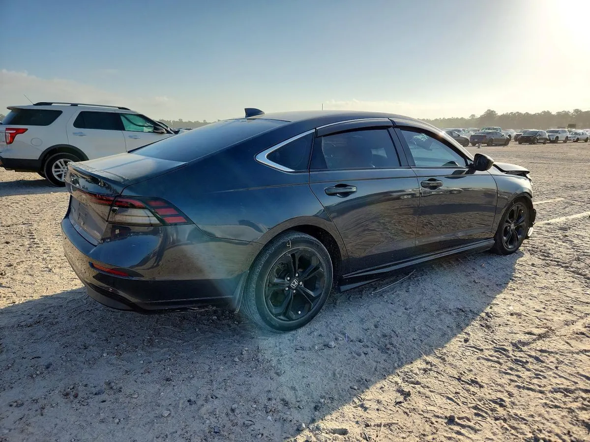 HONDA ACCORD ЕХ 2023