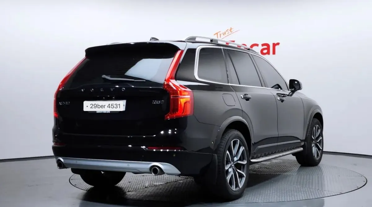 VOLVO XC90 MOMENTUM 2017
