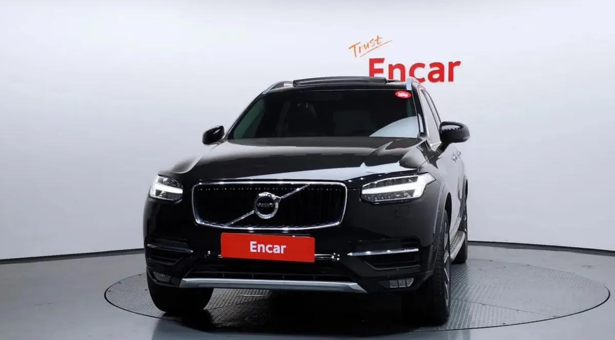 VOLVO XC90 MOMENTUM 2017