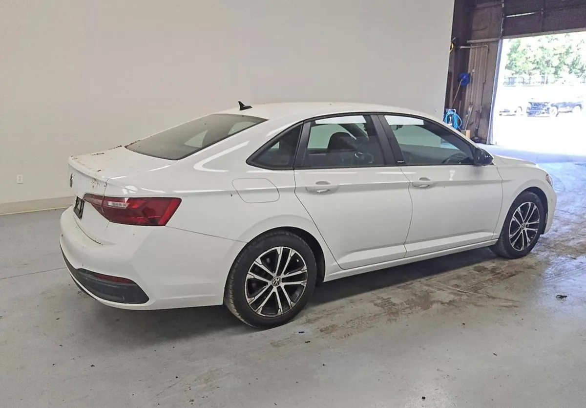 VOLKSWAGEN JETTA SPORT 2023