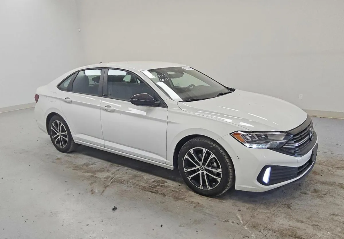 VOLKSWAGEN JETTA SPORT 2023