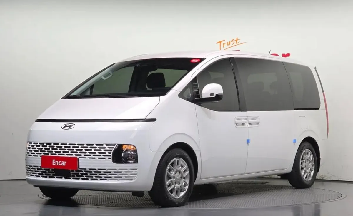 HYUNDAI STARIA 9- SEATER MODAN 2022