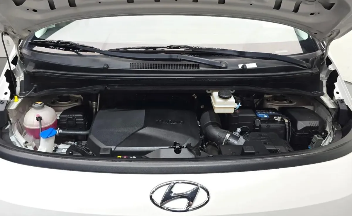 HYUNDAI STARIA 9- SEATER MODAN 2022