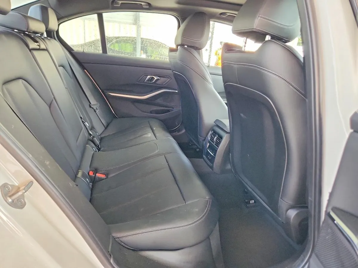 BMW 330I 2023