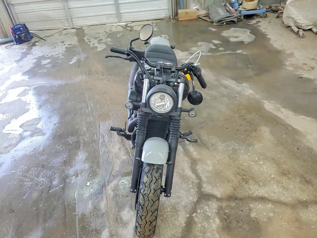 HONDA VT750 2024