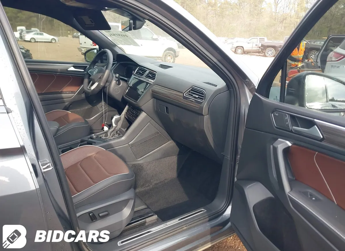 VOLKSWAGEN TIGUAN 2024