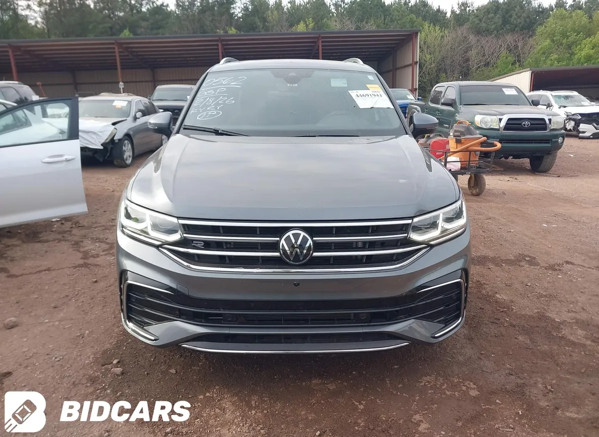 VOLKSWAGEN TIGUAN 2024