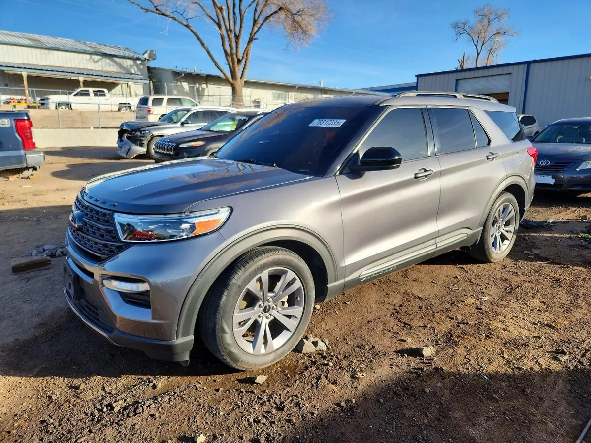 FORD EXPLORER XLT 2021
