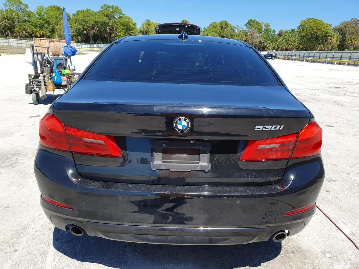 BMW 5 SERIES LUXURY LINE 2019