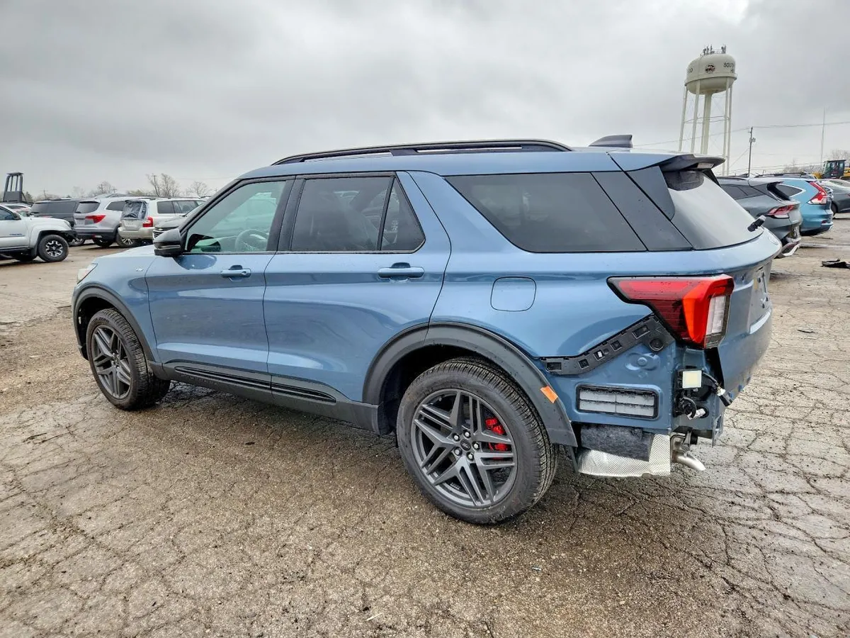 FORD EXPLROER ST-LINE 2025