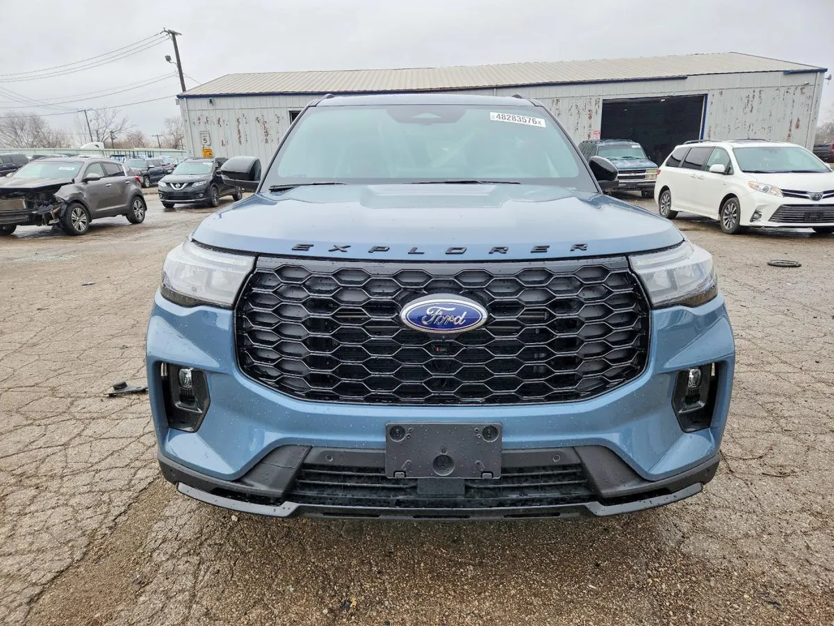 FORD EXPLROER ST-LINE 2025