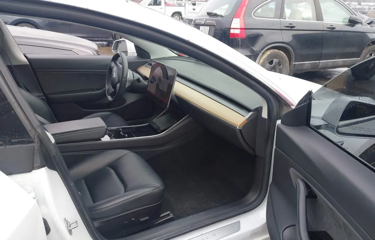 TESLA MODEL 3 STANDART PLUS 2019