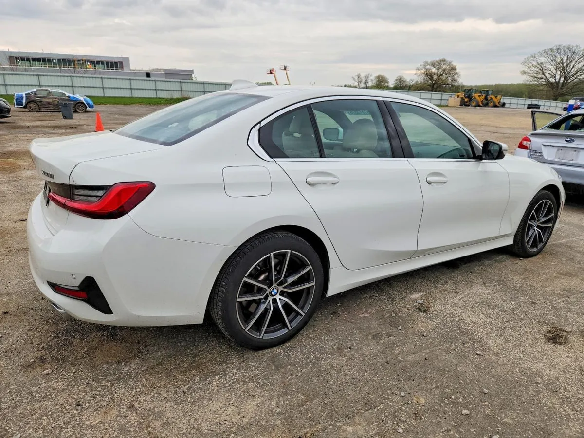 BMW 330XI 2021