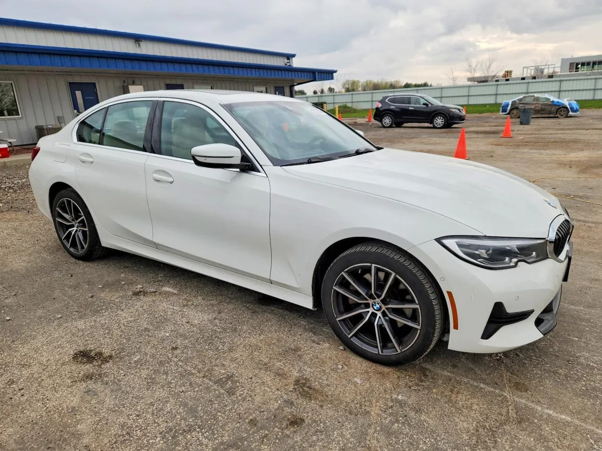 BMW 330XI 2021
