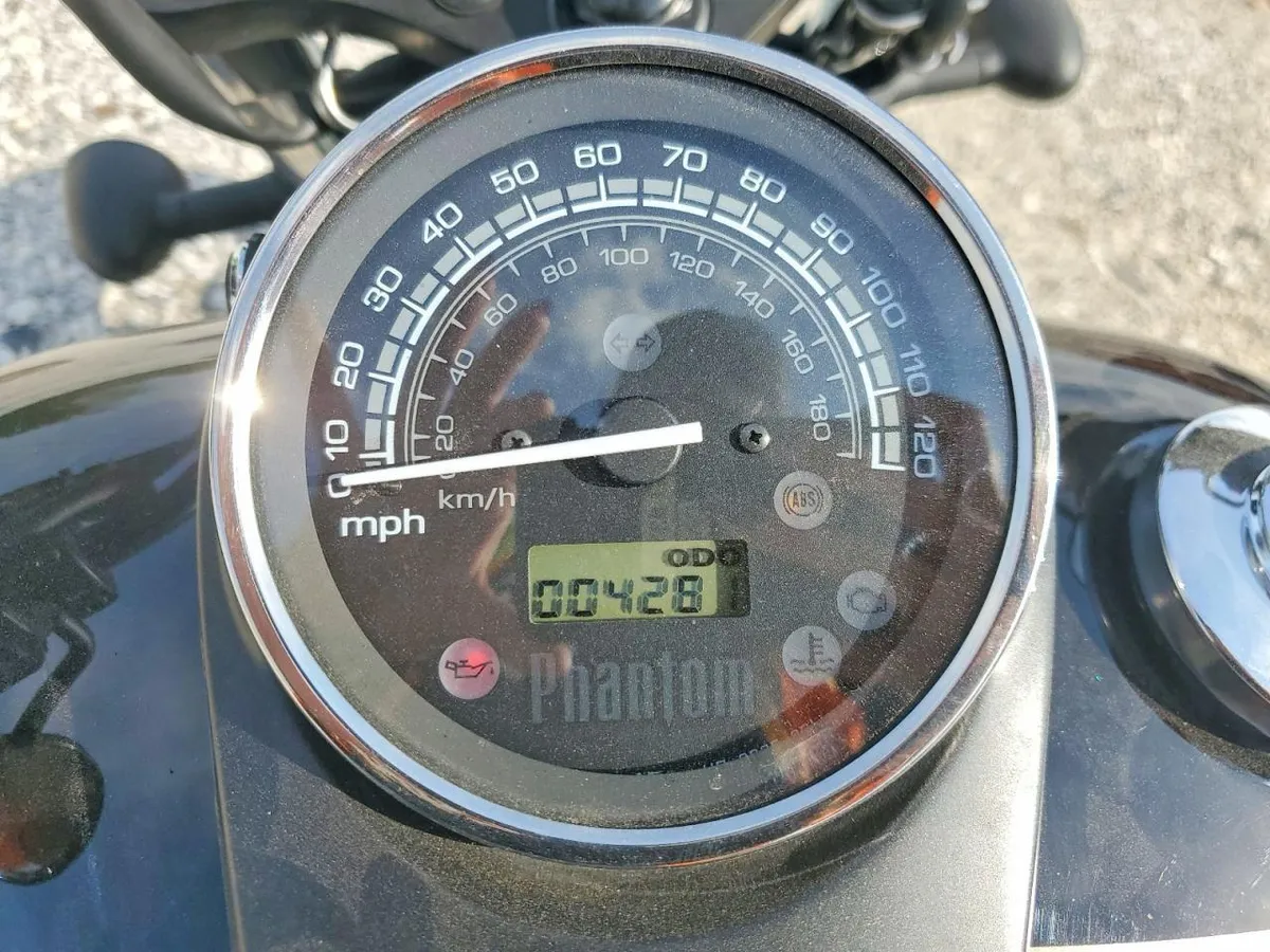 HONDA VT750 2025