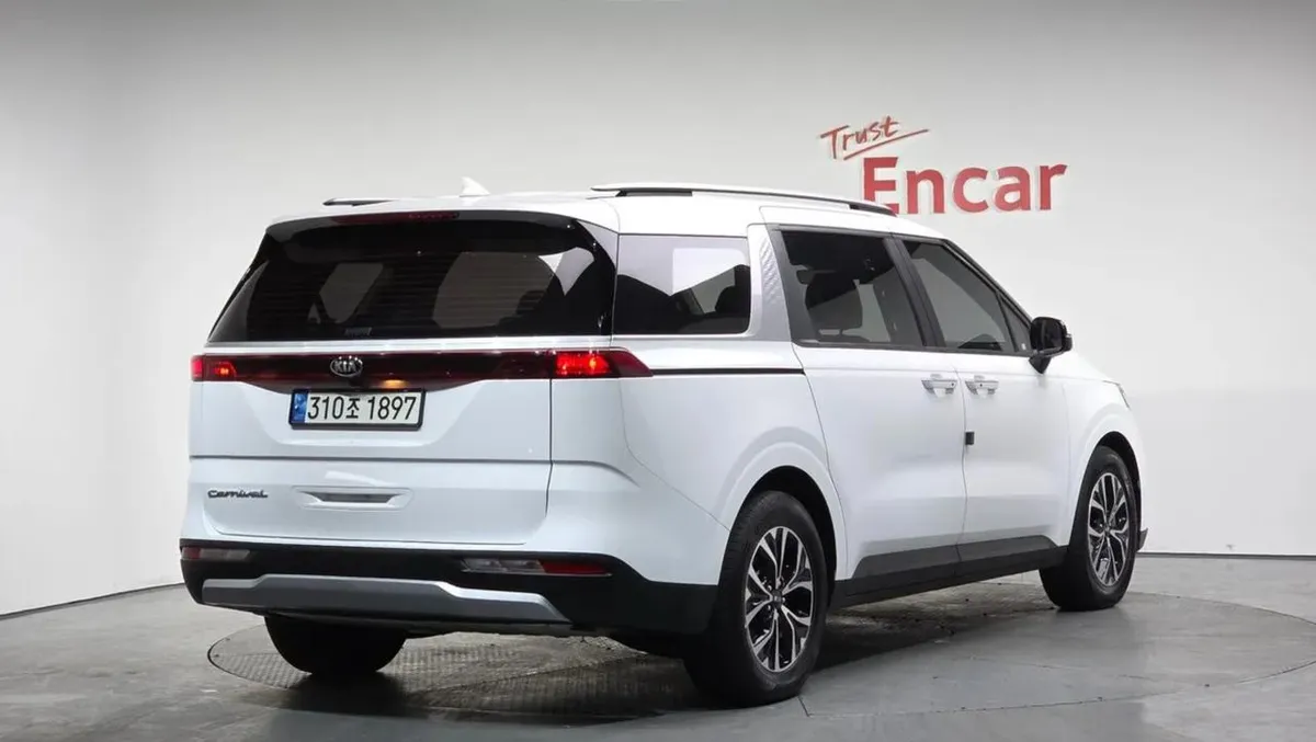 KIA CARNIVAL PRESTIGE 2021