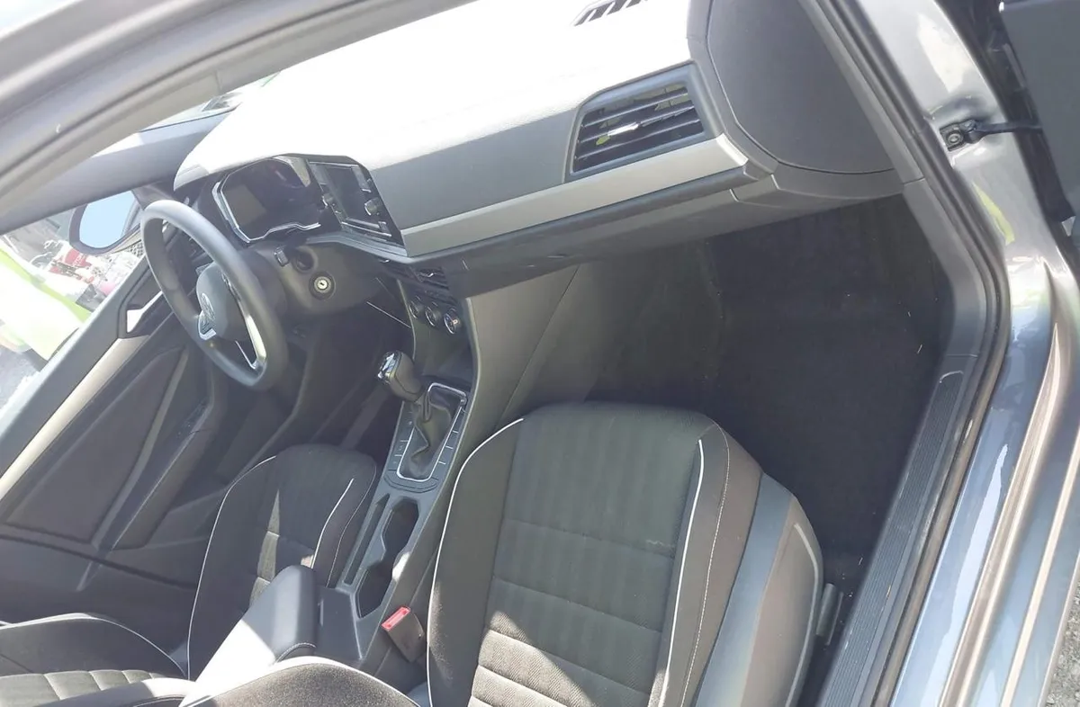 VOLKSWAGEN JETTA SPORT 2023