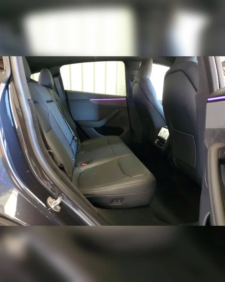 TESLA MODEL Y 2026