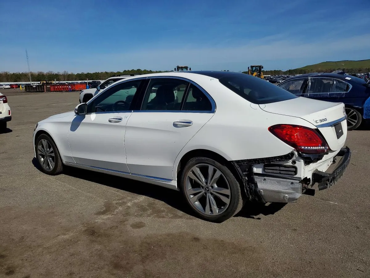 MERCEDES-BENZ C300 2018