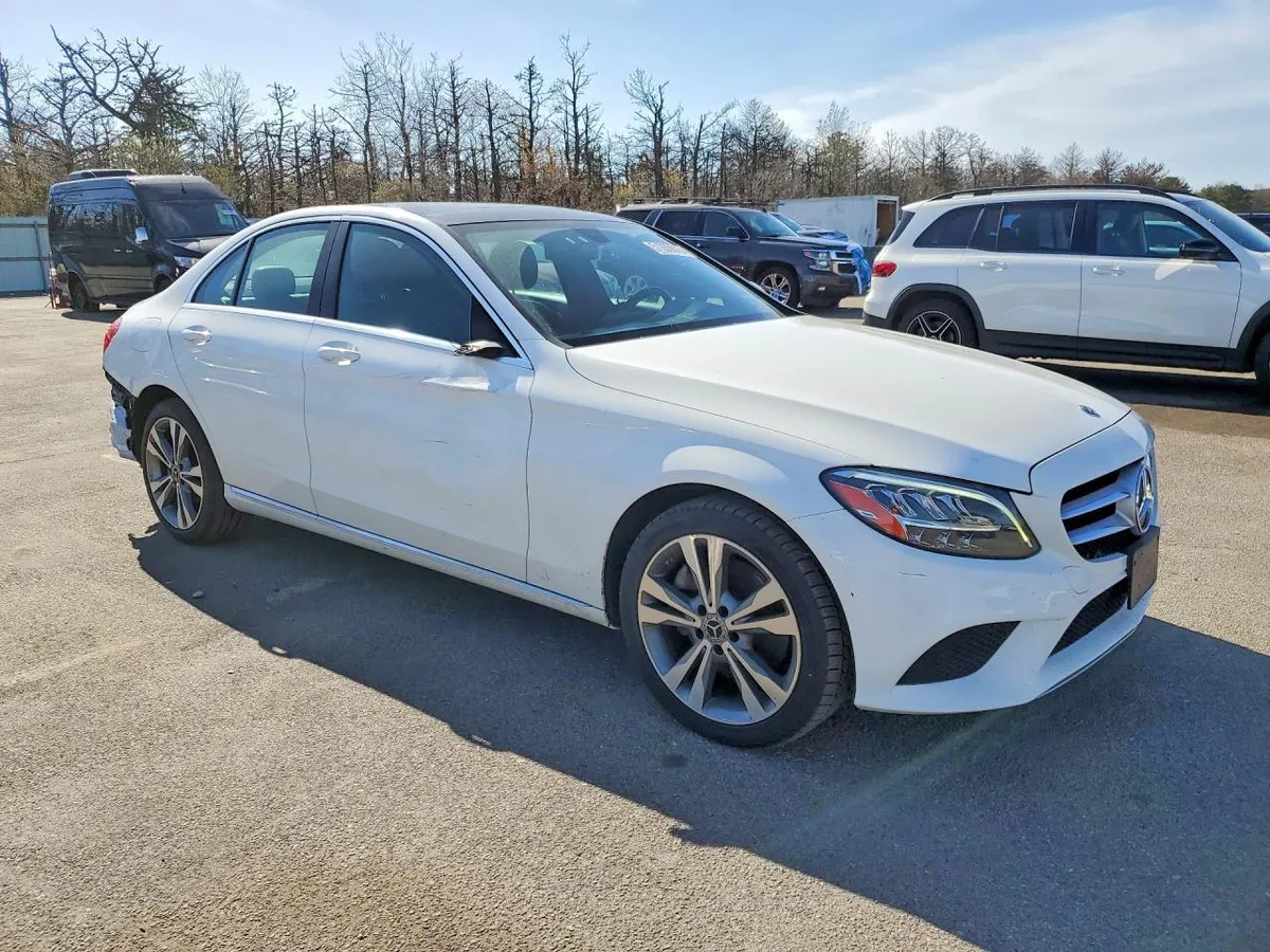 MERCEDES-BENZ C300 2018