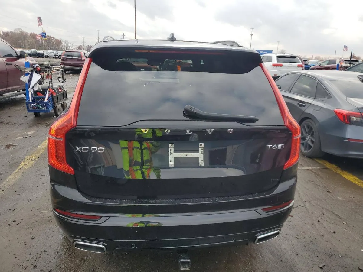 VOLVO XC90 2019