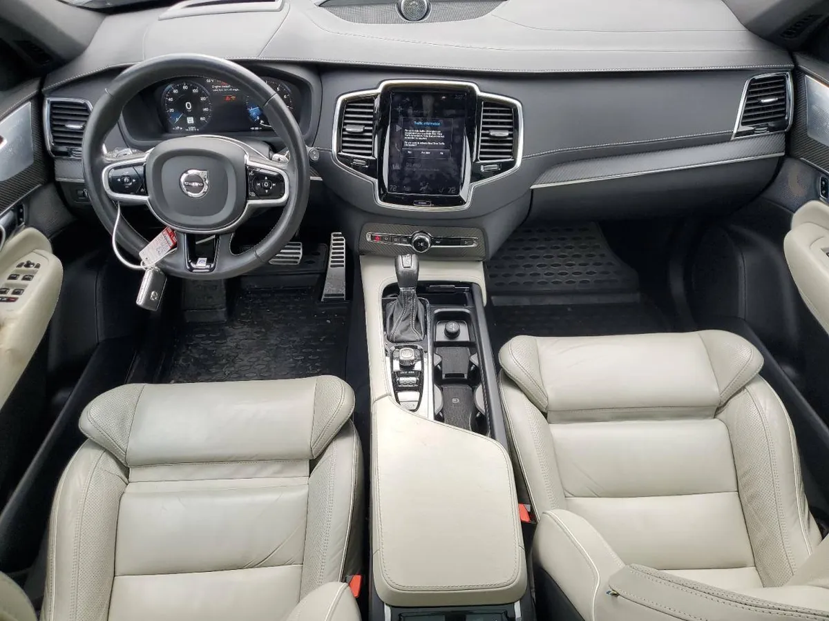 VOLVO XC90 2019