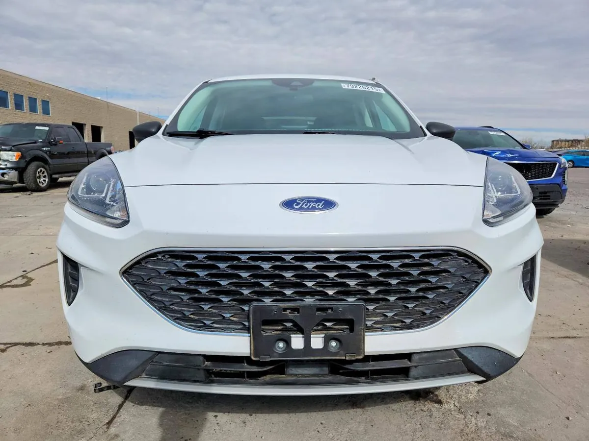FORD ESCAPE SE 2022