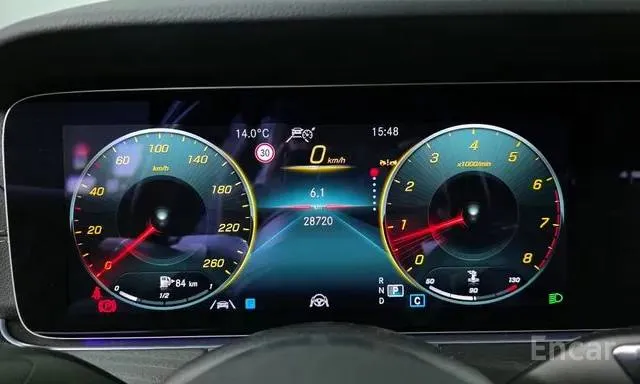 MERCEDES-BENZ E-CLASS AMG LINE 2022