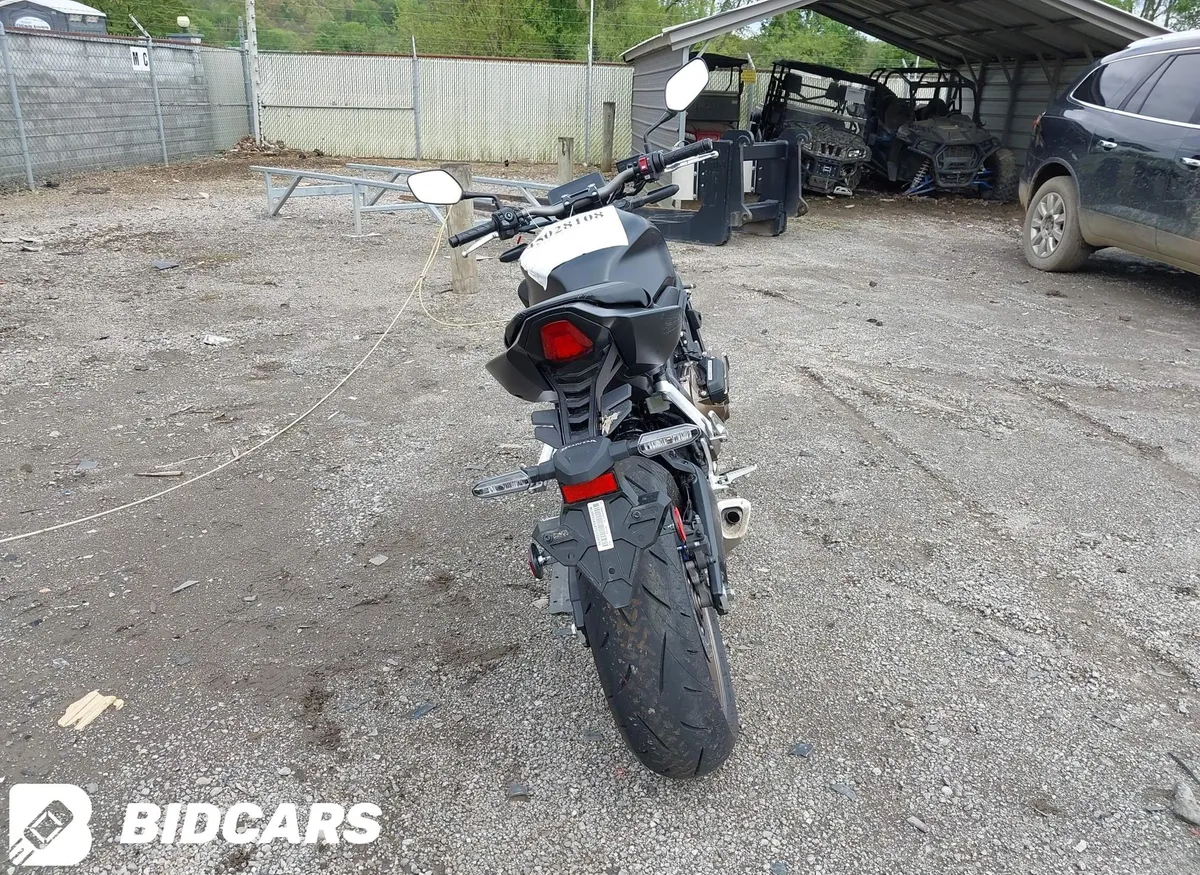 HONDA CB650 2025