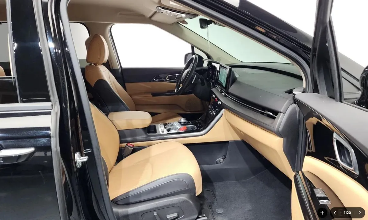 KIA CARNIVAL NOBLES 9-SEATER 2022