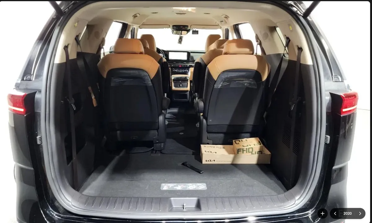 KIA CARNIVAL NOBLES 9-SEATER 2022