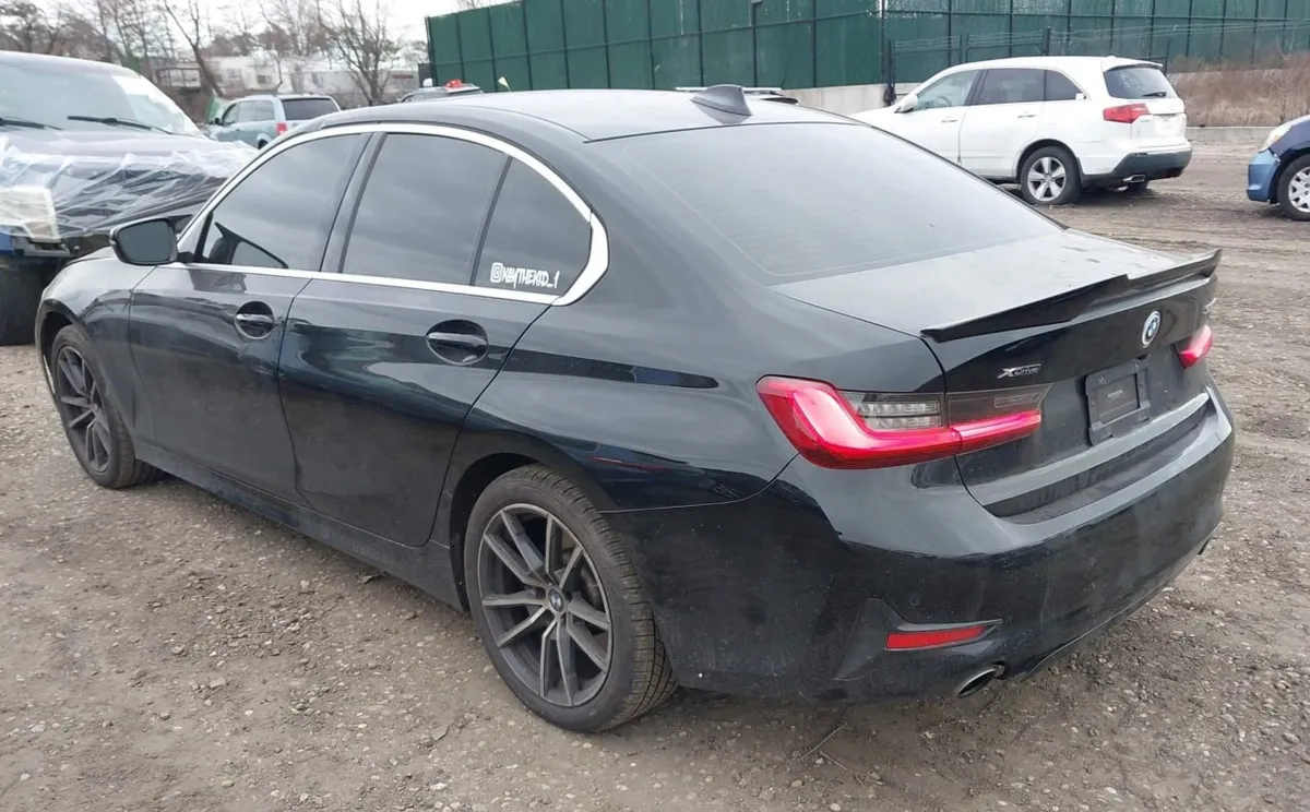 BMW 330XI 2021
