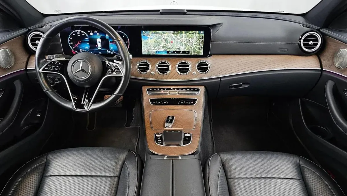 MERCEDES-BENZ E-CLASS EXCLUSIVE 2022