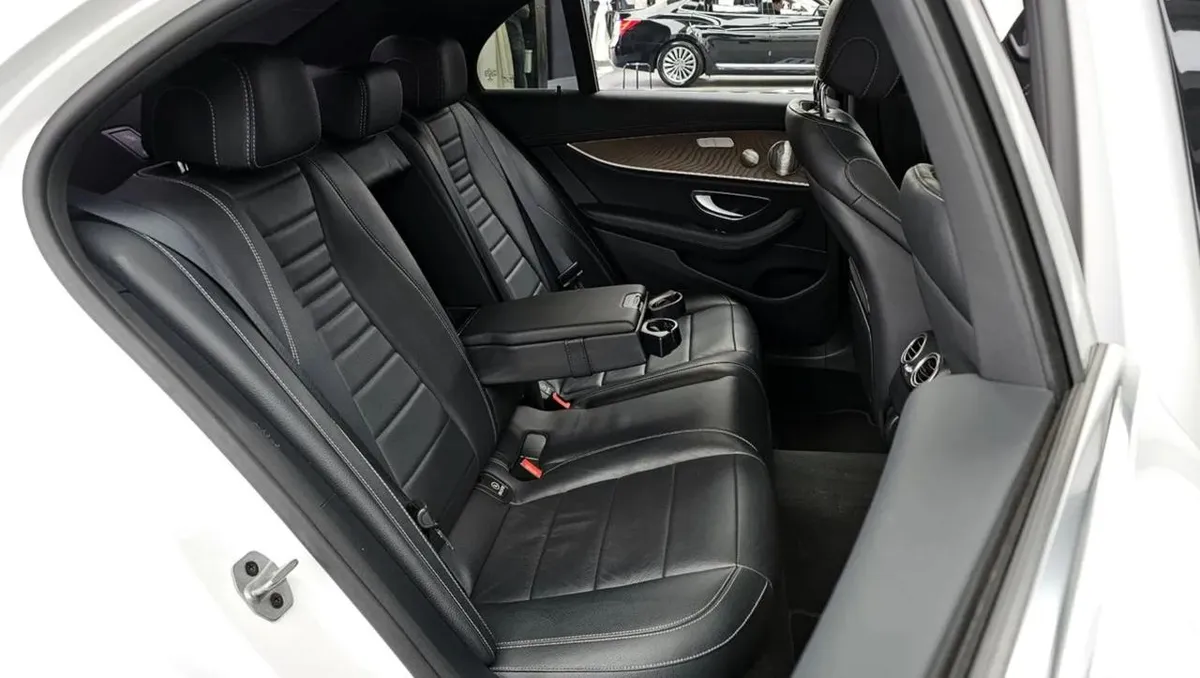 MERCEDES-BENZ E-CLASS EXCLUSIVE 2022