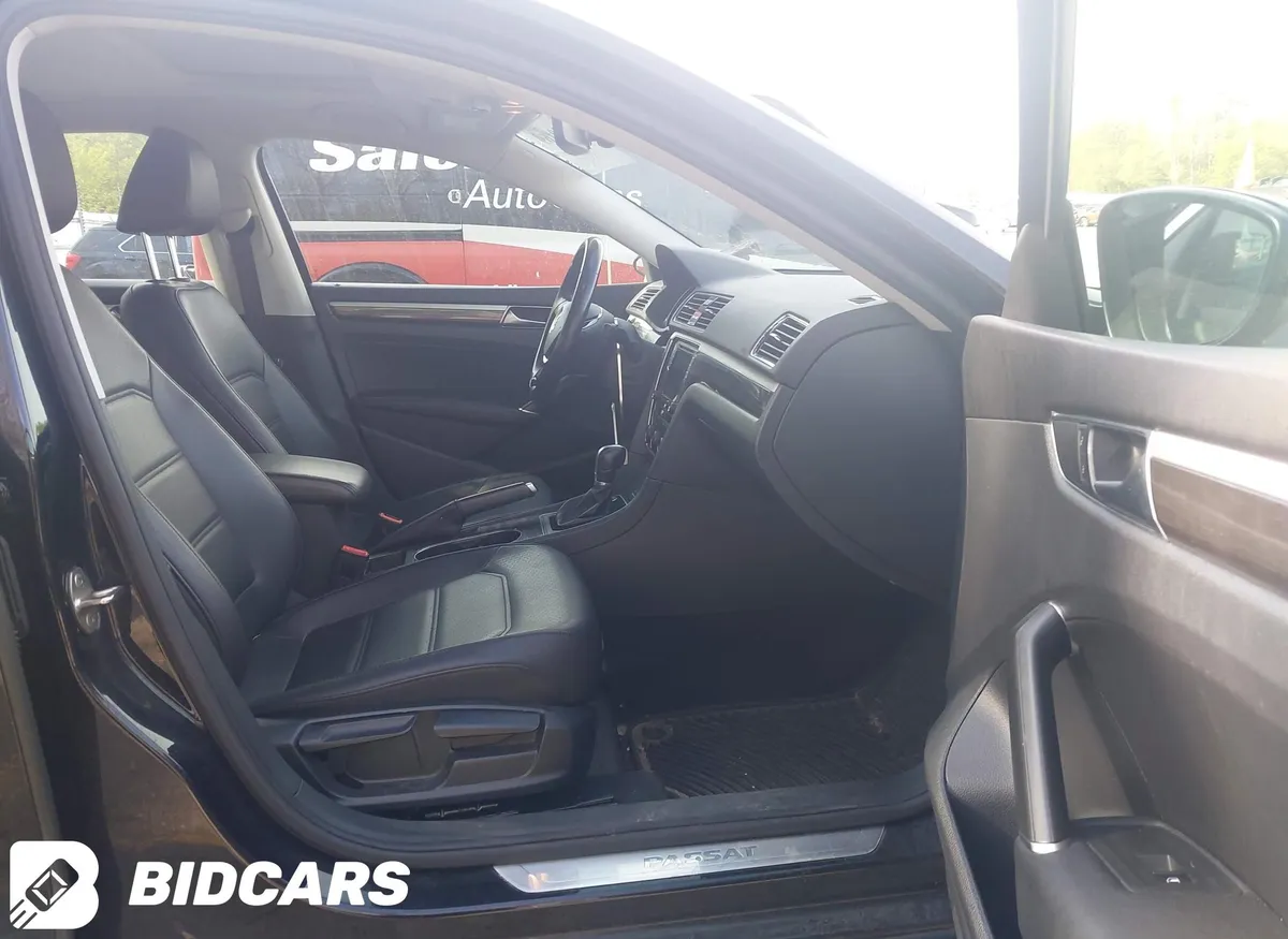 VOLKSWAGEN PASSAT SE 2018