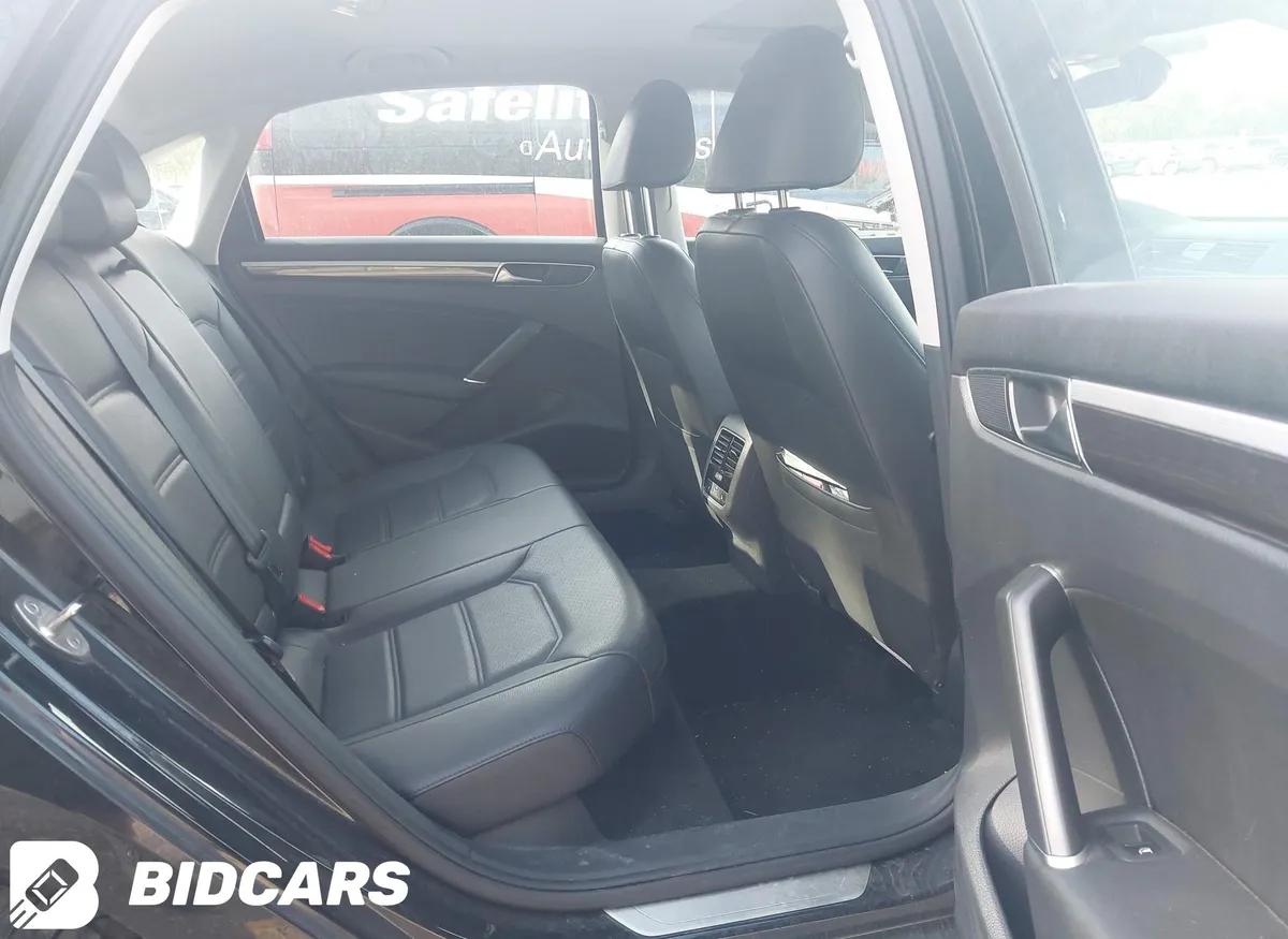 VOLKSWAGEN PASSAT SE 2018