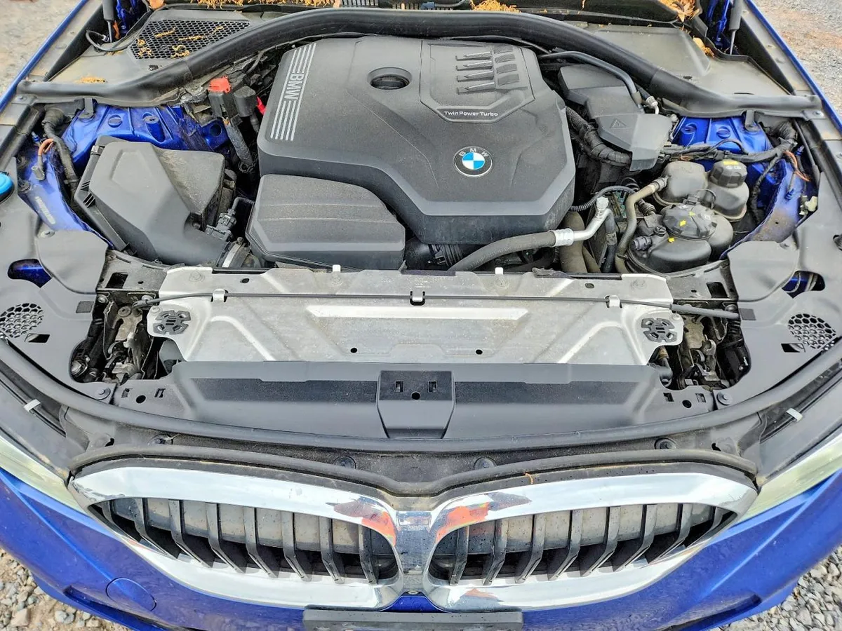 BMW 330XI 2019